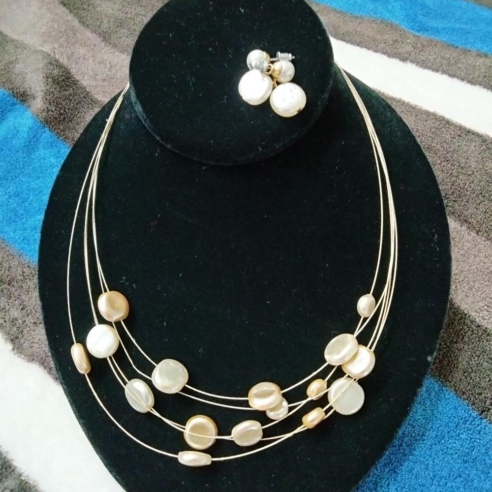 Avon two tone flat pearl like stones floating necklace and earrings set